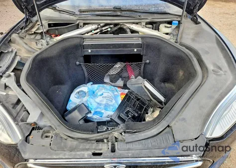 2014 Tesla Model S z USA, uszkodzony, nr VIN 5YJSA1S19EFP59594